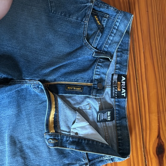 Men’s ARIAT jeans - Picture 4 of 4